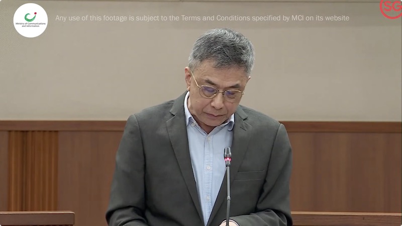 Hoon Hian Teck giving a speech