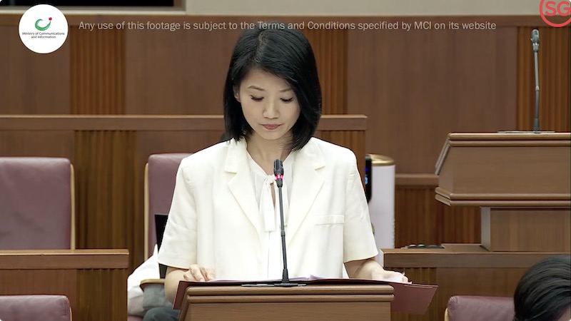 Sun Xueling giving a speech